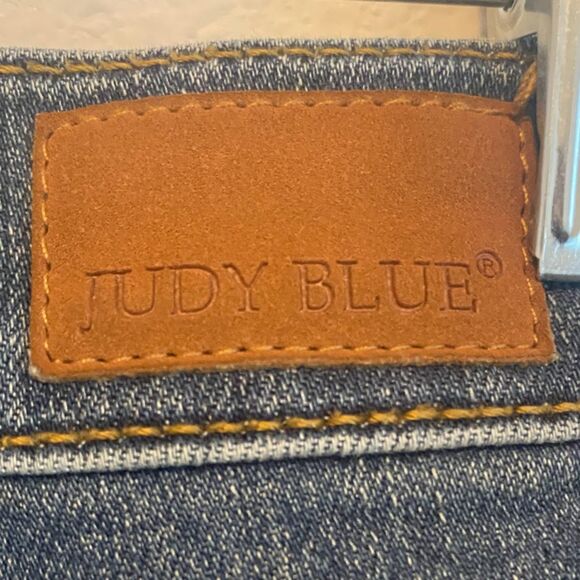 Judy Blue Distressed Skinny Fit Jeans - Picture 4 of 8
